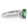 Anillo de Plata con Alejandrita en Corte de Pera