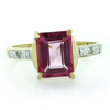 Anillo de Oro Macizo 10K con una Gema de Topacio Rosa