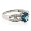 Anillo de Plata Fina con Alejandrita ( Azul/Verde )