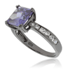 Anillo de Plata Negra con Tanzanita en Corte Cuadrado