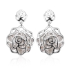 Bonitos Aretes de Rodio en Forma de Flor