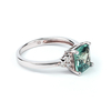 Hermoso Anillo de Plata con Alejandrita ( Azul/ Verde )