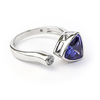 Anillo de Plata de Ley con Tanzanita Corte Trillante