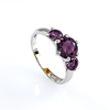 Anillo de Alejandrita de 3 piedras Morada Rosa