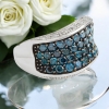 Anillo de Oro Blanco Macizo de 14K con Diamantes Azules