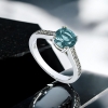 Hermoso Anillo de Compromiso con Aguamarina
