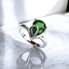 Anillo de Plata Solitario con Esmeralda en Corte Pera