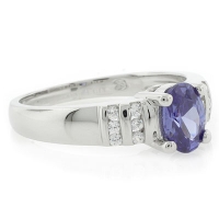 Anillo de Plata Fina .925 con Tanzanita en Corte Ovalado