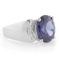 Anillo de Plata de Ley con una Gema de Tanzanita