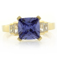 Moderno Anillo de Plata con Tanzanita y Chapa de Oro