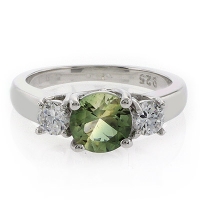 Elegante Anillo de Plata .925 con Turmalina