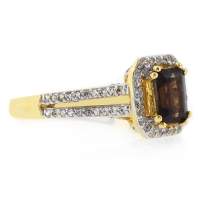 Anillo con Baño de Oro 14K y una Gema de Topacio