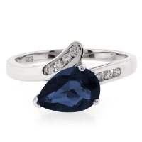 Anillo de Plata .925 con una Gema de Zafiro