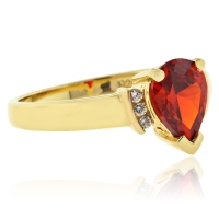 Anillo Elegante de Opalo Rojo en Plata con Baño de Oro 14K