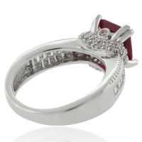 Precioso Anillo de Plata .925 con Rubí