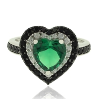 Anillo de Plata con Piedra Preciosa de Esmeralda en Forma de Corazón y Zirconias