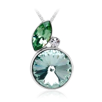 Bonito Collar Citrus Color Verde de Cristal Austriaco