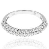 Magnífico anillo de plata fina