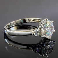 Anillo de Compromiso con 3 Piedras en Plata .925