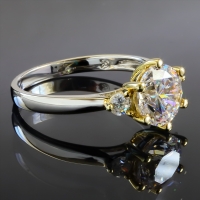 Anillo de Compromiso en Plata .925 con Zirconias y Baño de Oro de 14K