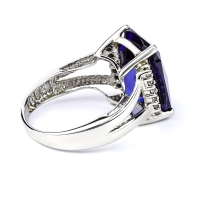 Enorme Anillo de Tanzanita en Plata .925