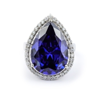 Muy Grande Anillo de Tanzanita de Plata .925