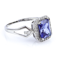 Anillo de Plata De Ley con Tanzanita