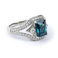 Anillo de Plata con Alejandrita ( Azul/ Verde )