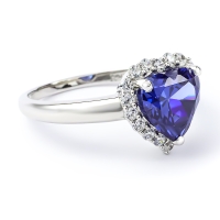 Hermoso Anillo de Tanzanita en Plata de Ley 925 Corazón