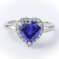 Hermoso Anillo de Tanzanita en Plata de Ley 925 Corazón