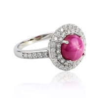 Hermoso Anillo de Rubi Estrella