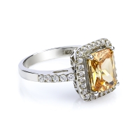 Anillo en Plata de Ley .925 con Zultanita