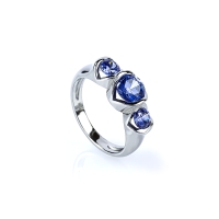 Anillo de Plata con 3 Piedras de Tanzanita