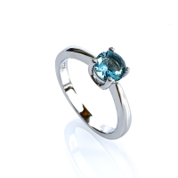 Hermoso Anillo Solitario de Aguamarina