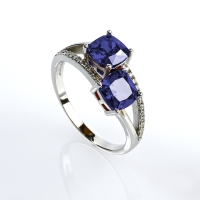 Anillo de Plata de Ley Con Tanzanita