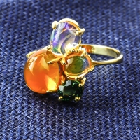 Anillo de Oro Amarillo 14K Opalo Con Zafiro Verde