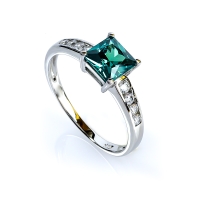 Anillo de Plata Con Alejandrita Solitario