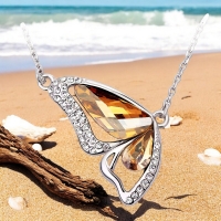 Lindo Collar de Cristal Austriaco Mariposa color Mixto Topaz