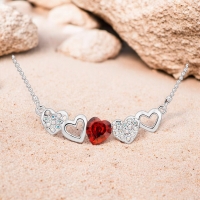 Lindo Collar de Swarovski con Corazón Rojo