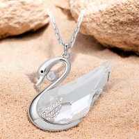 Collar de Swarovski con Rodio Color Blanco en Forma de Cisne