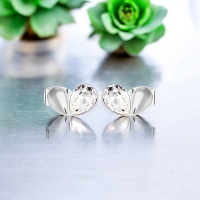 Aretes de Cristal Austriaco Blancos en Forma de Corazón