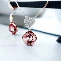 Dije de Plata 925 Con Color de Amatista Swarovski