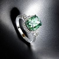 Anillo de Plata Sterlina Con Alejandrita Azul Verde
