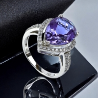 Anillo de Alejandrita Corte Pera en Plata .925