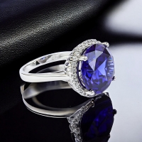 Hermoso Anillo de Tanzanita Llamativa