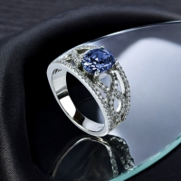 Anillo de Plata con Piedra de Tanzanita en Corte Ovalado