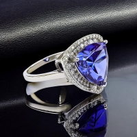 Anillo de Tanzanita Grande En Plata