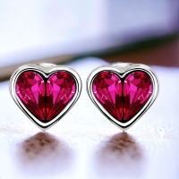 Aretes de Cristal Austriaco en Forma de Corazón Color Rojo