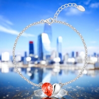 Linda Pulsera Color Rojo Fuego con Corazón Cristal Austriaco