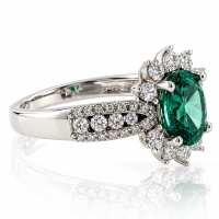 Anillo con una Gema de Alejandrita ( Azul/Verde ) en Plata .925